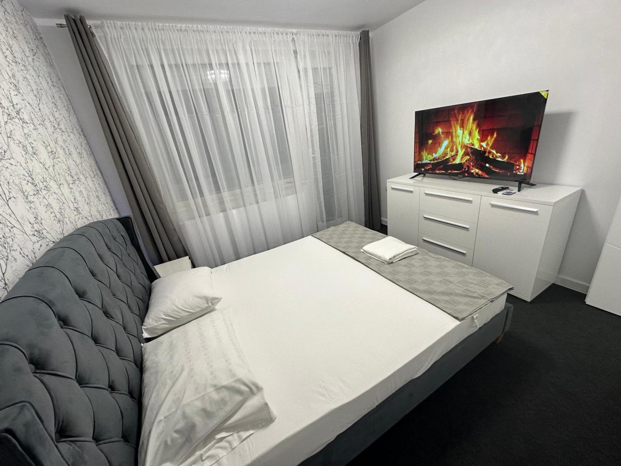 Apartament Ultra Central 3 Apartment Хунедоара Екстериор снимка